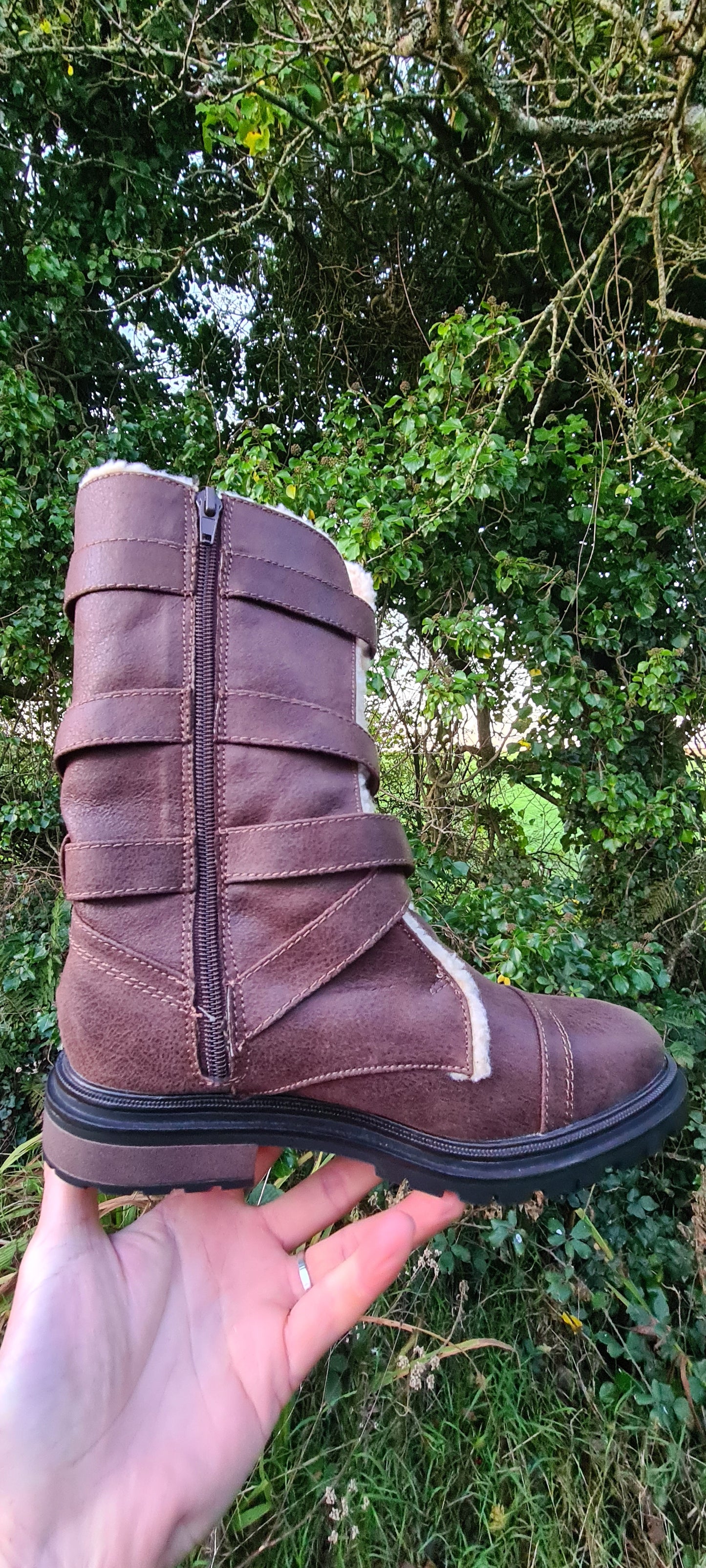 Rocket dog boots size 5