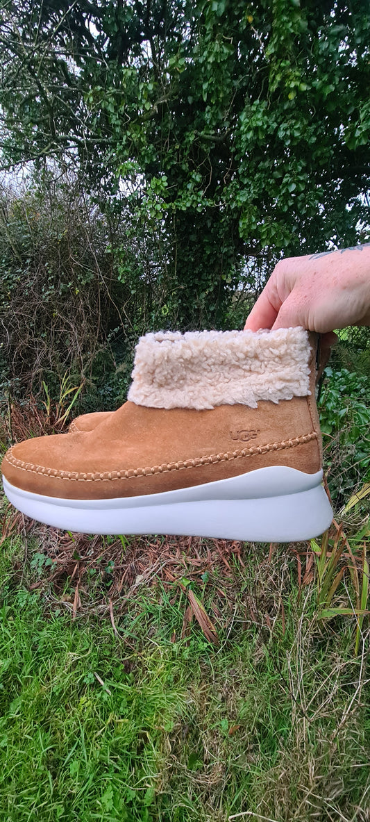 Uggs méid 8