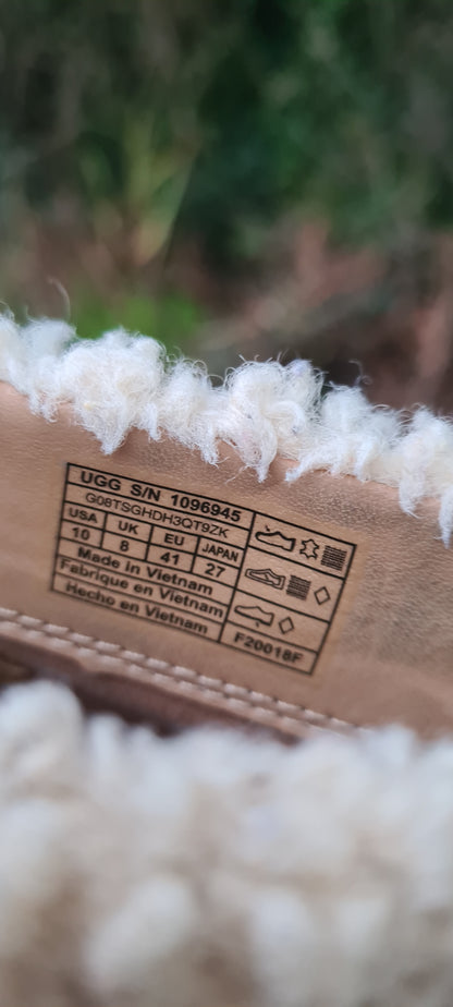 Uggs méid 8